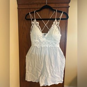 New WOT White Romper